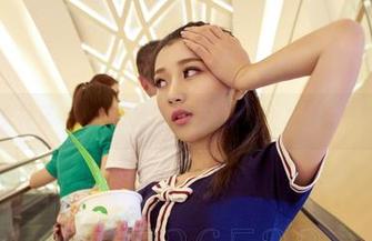 沙滩女神又来了！爱丝最新图集更新，准备好晕倒没？