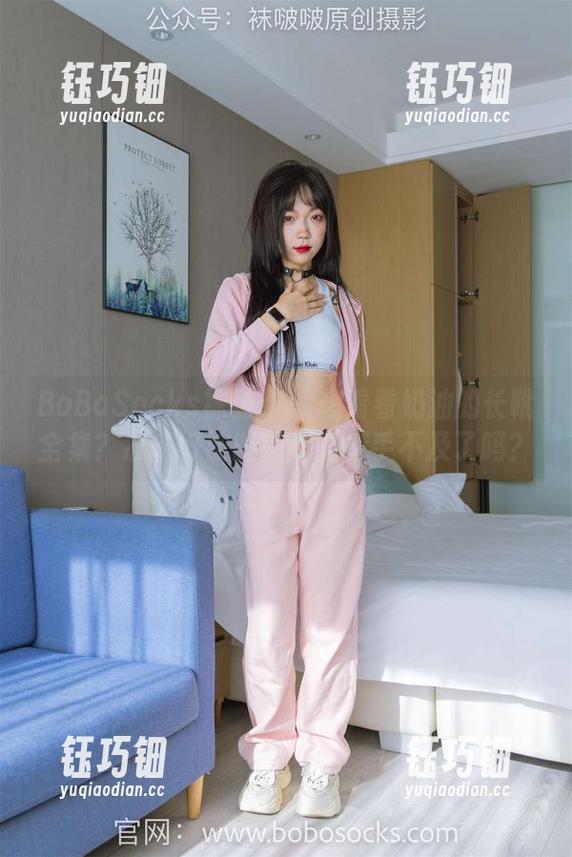 BoBoSocks袜啵啵-奶油 BoBoSocks袜啵啵 - 想看看奶油的长靴全集?准备好被时尚打得措手不及了吗?