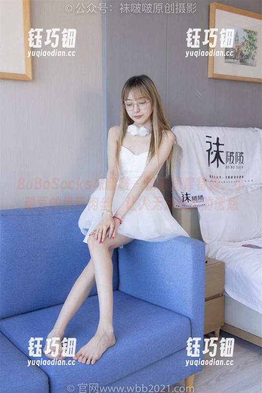 BoBoSocks袜啵啵-小甜豆 BoBoSocks袜啵啵 - 精选图库特辑:小甜豆的吊带肉丝,让人无法抗拒的诱惑