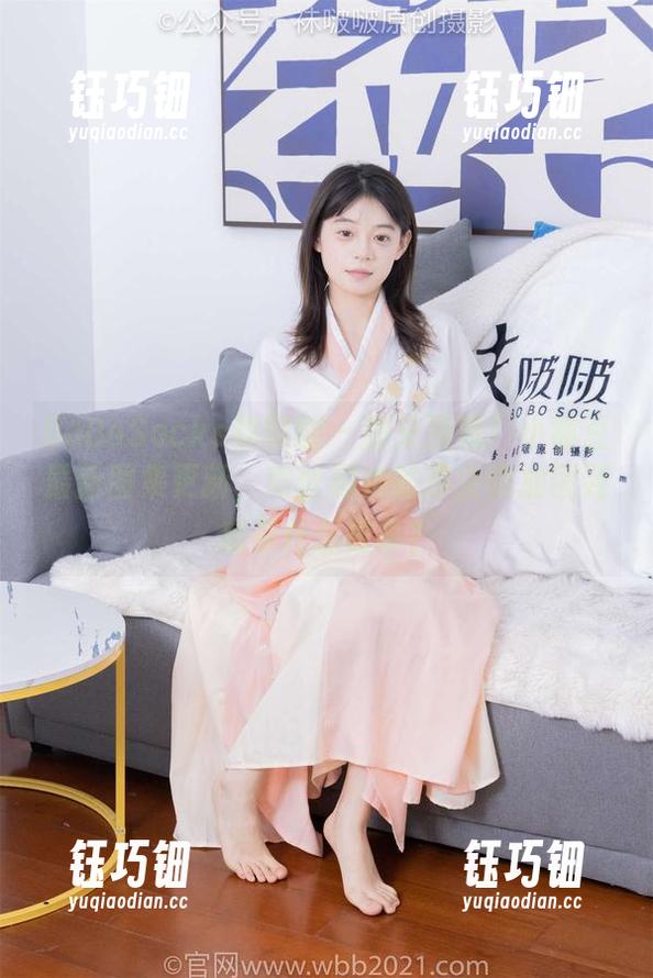 BoBoSocks袜啵啵-小甜豆 BoBoSocks袜啵啵 - 快来围观!小甜豆最新图集更新,肉丝和她的脚尖微加固到底有什么故事?