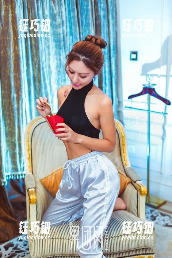 GIRLT果团网-松果儿 GIRLT果团网 - 松果儿新出的粉色套图,想知道有多少人看了想一键回春!