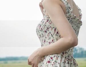MSLASS梦丝女神 – 绕不开的粉嫩诱惑:琪琪图集里的肉丝袜故事