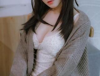 Nyako喵子秘书的绝美作品，总有一种让人想靠近的魅力。