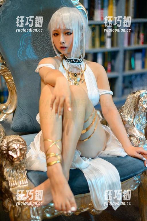 PAKI酱 更新啦!PAKI酱校服写真,让清纯与调皮并存的瞬间停留!