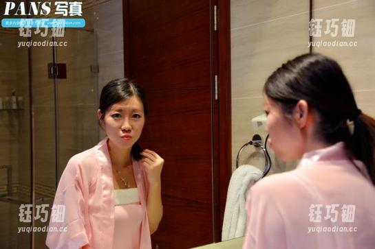 PANS-夏涵 PANS - 夏涵的裤里丝合集更新,细腻到让人忍不住多看几眼