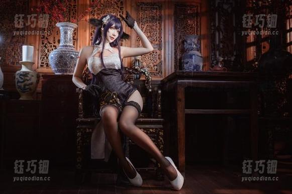 Sakiiii翎柒 随便点开Sakiiii翎柒的蕾丝睡衣,在线图片直接美到我心动,刚好有点小紧张!