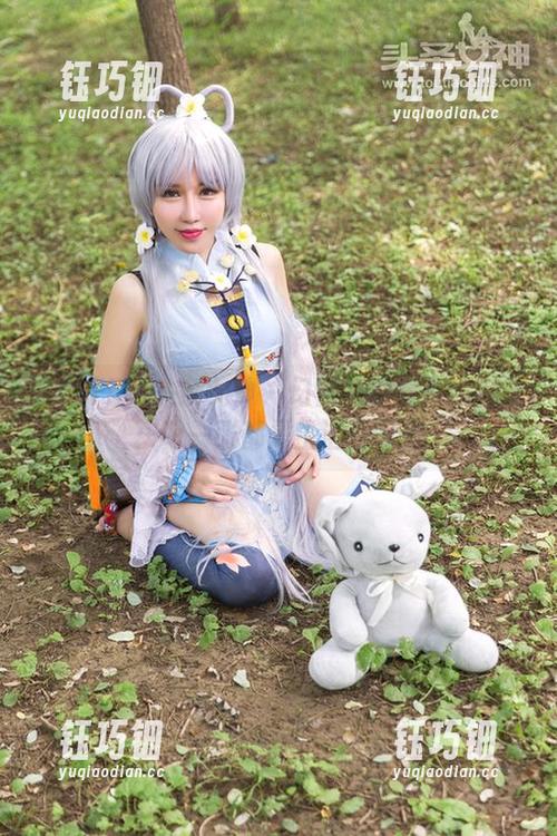 TouTiao头条女神-幻雪儿 TouTiao头条女神 - 幻雪儿的居家私房集:每一张都是生活的调皮