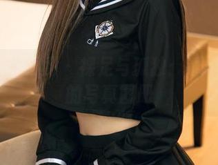 UGirls尤果网 – 裸足与孤独：透视孟狐狸的写真图册