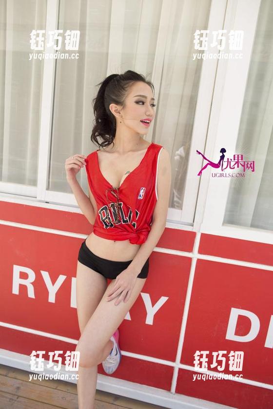 UGirls尤果网-谭晓彤 UGirls尤果网 - 看!谭晓彤穿牛仔裤的无限可能,图包让你停不下来