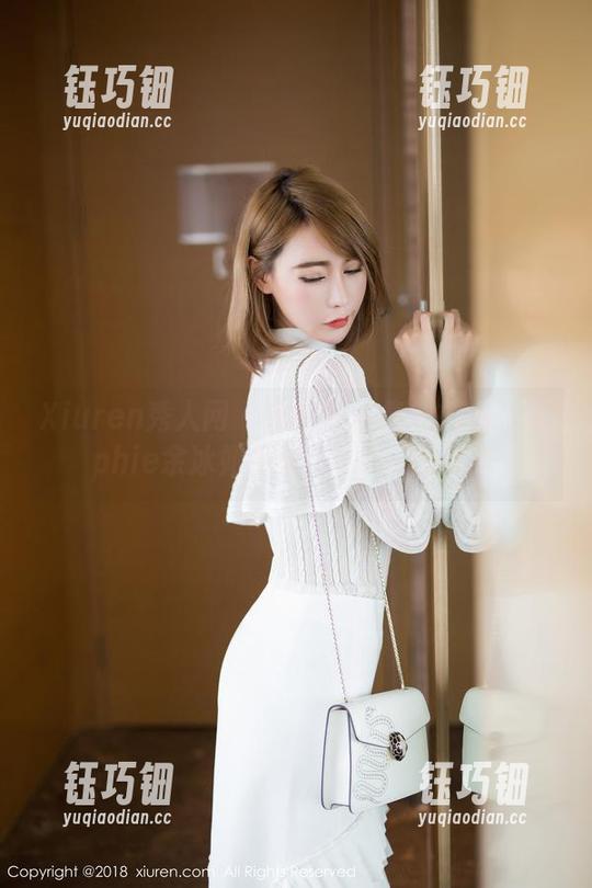 Xiuren秀人网-sophie余冰 Xiuren秀人网 - 水手服图集大揭秘:sophie余冰如何把海浪都撩起来!