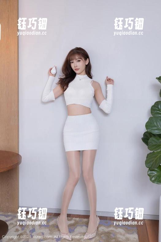 Xiuren秀人网-夏诗雯Sally Xiuren秀人网 - 更新啦!夏诗雯Sally的比基尼写真,看看谁能抵挡这样的诱惑?