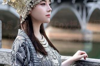 Xiuren秀人网 – 奈奈Fox短裙套图:轻松一拍,这裙子真是个超级话题制造机!