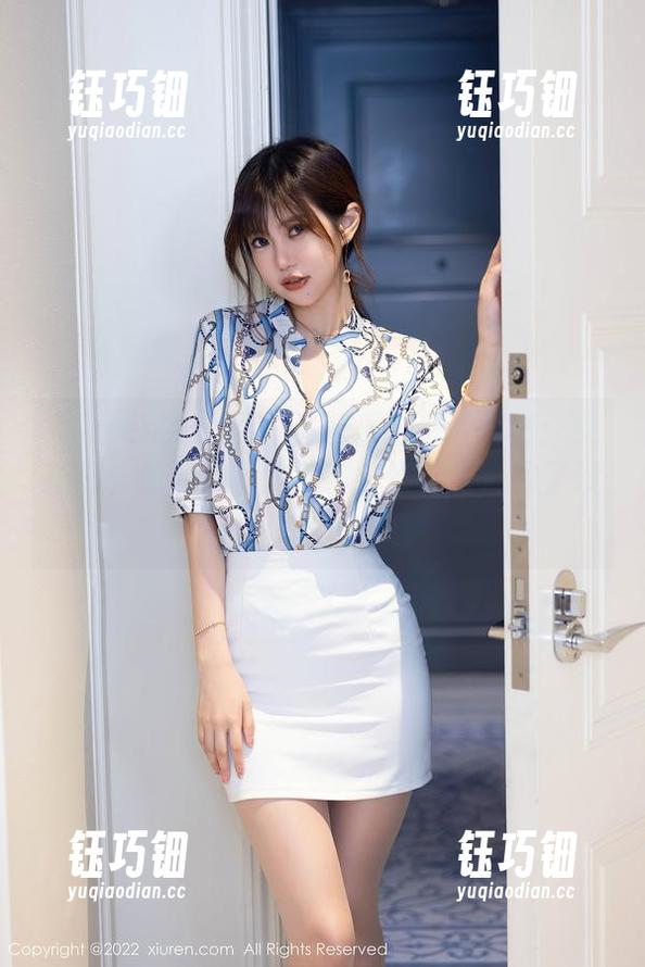 Xiuren秀人网-小芭乐 Xiuren秀人网 - 小芭乐的最新写真:女孩们,放下手里的零食,准备好心动了没?