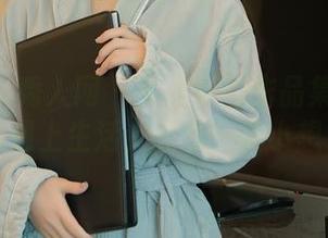 Xiuren秀人网 – 罗爱乔的作品集：当剧情遇上生活，分享一些小想法