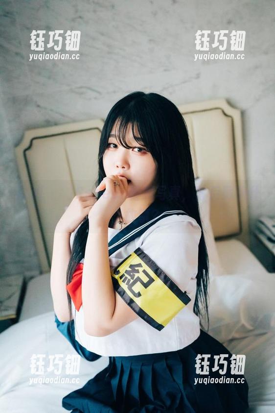Zia(지아)Sehee–校服写真，背后藏着什么故事？