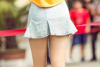 aiss – 欣杨连体衣：摄影师的手真厉害，这组写真你绝对不想错过！