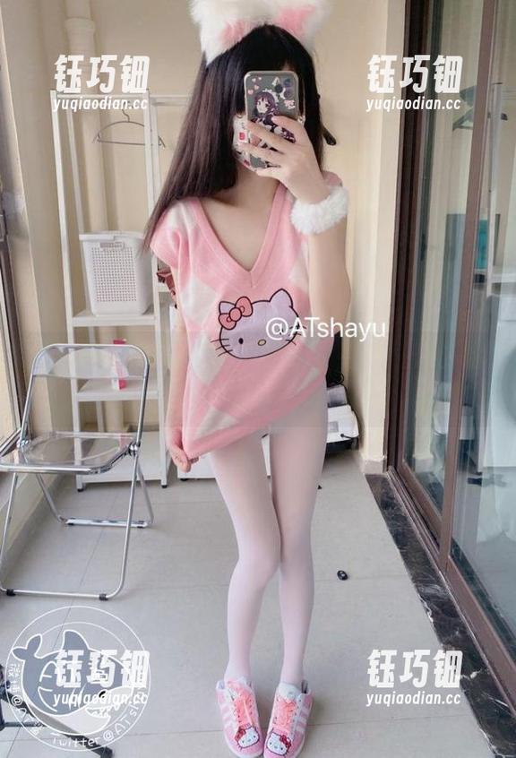 at鲨鱼的写真秘籍：免费自拍是打开美的钥匙！