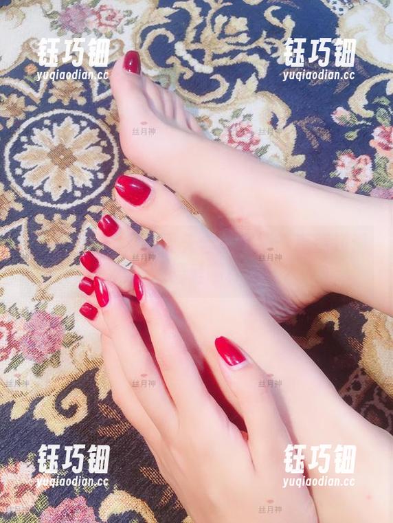 微密圈 - 丝月神夏天合集在线：真想知道冰淇淋她最爱哪种口味？