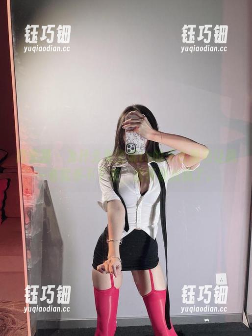 兔宝妮to 微密圈 - 为什么兔宝妮to的天台图包让我一看就停不下来,我怀疑我疯了。