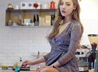 嗲囡囡 – SiByl李思宁裸足合集下载:或许只是一双脚,但却充满了无限可能!