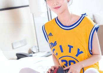 头条女神 – 夏日清凉来袭:大蜜蜜作品集里那些让人没忍住的资源!