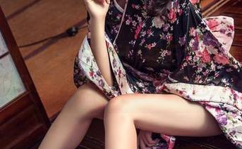 头条女神 – 工作?不!看王竹的办公室图集分享,快来感受她的魅力!
