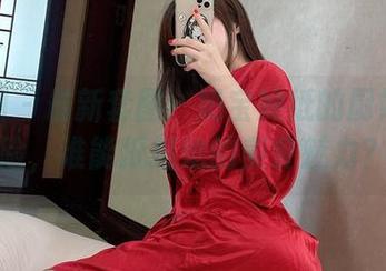 微密圈 – 最新套图：奶宝妹纸的厨娘大冒险，谁能抵挡她的美食魅力？