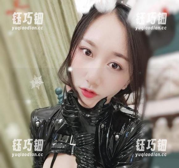 小玉吃果冻 微密圈 - 小玉吃果冻藏在图库里的白色蕾丝镂空,下载一波,心情也能很好!