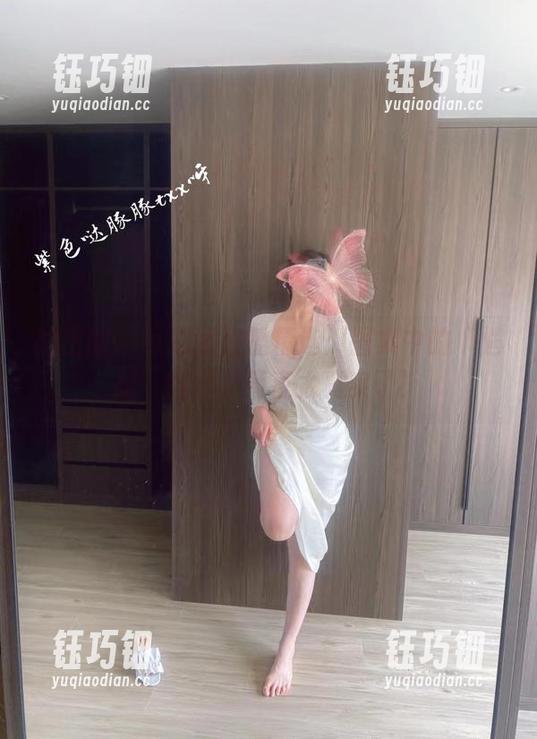 小芯酱 微密圈 - 小芯酱直播精选:图集中的“尴尬”瞬间,简直太真实了!