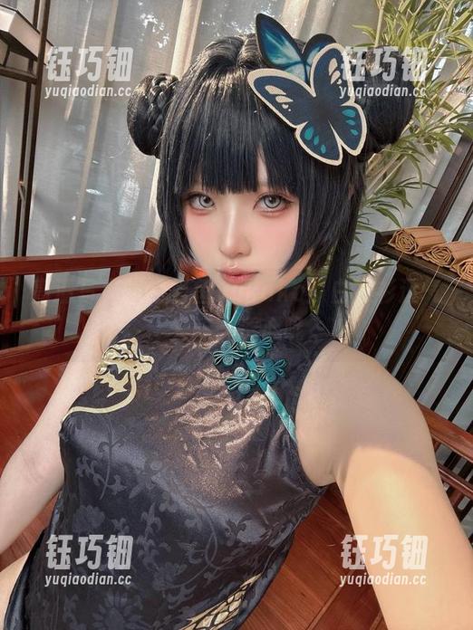 屿鱼yukako 高清写真里的屿鱼yukako:白衬衫透气,又能否透心呢?