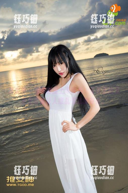 推女神-谭晓彤 推女神 - 当短裙撞上谭晓彤,写真里的无圣光真是让人意乱情迷的存在。