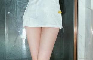 推女郎 – 谁能告诉我冯雨芝的花嫁全套为何如此抓眼球?图包里的风格感觉像是幸福的代名词…
