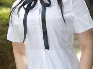 模范学院 – 汐汐爱吃草莓体操服写真——究竟是运动还是一种生活态度？