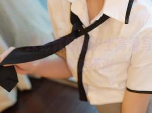 模范学院 – 探秘韩好甜护士高清写真，资源包拿走不谢