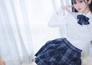 图片不够清晰?试试樱井宁宁的裤里丝高清图库!