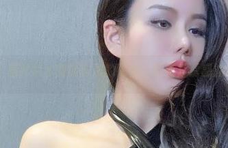 微密圈 – 图片中水蜜桃米米的网袜，简直是诱惑的代名词！