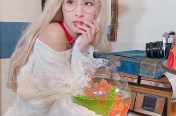 泥泥汝与小屋:快来下载这波女仆风暴!