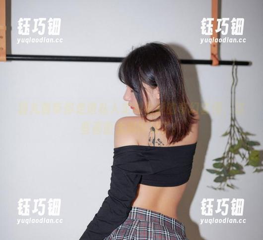 猫九酱 猫九酱带你走进私人定制视频的奇幻套图,这些画面太抓眼球了!
