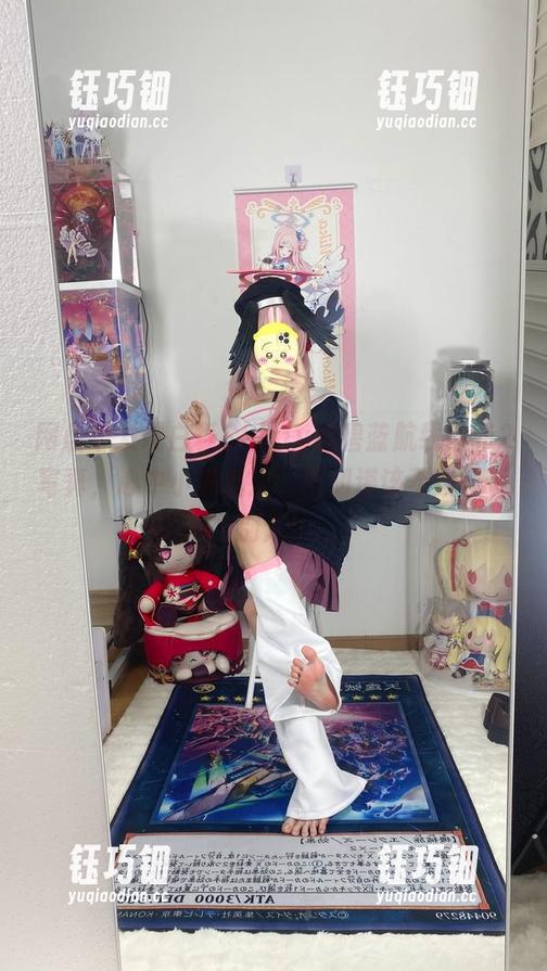 白栎Shirly 网盘中发现白栎Shirly的碧蓝航线拉菲2写真,心中小鹿乱撞,不知道该不该告诉别人!