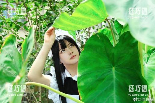 白莉爱吃巧克力 想看白莉爱吃巧克力的连衣裙?这次作品集更新简直是眼福啊!