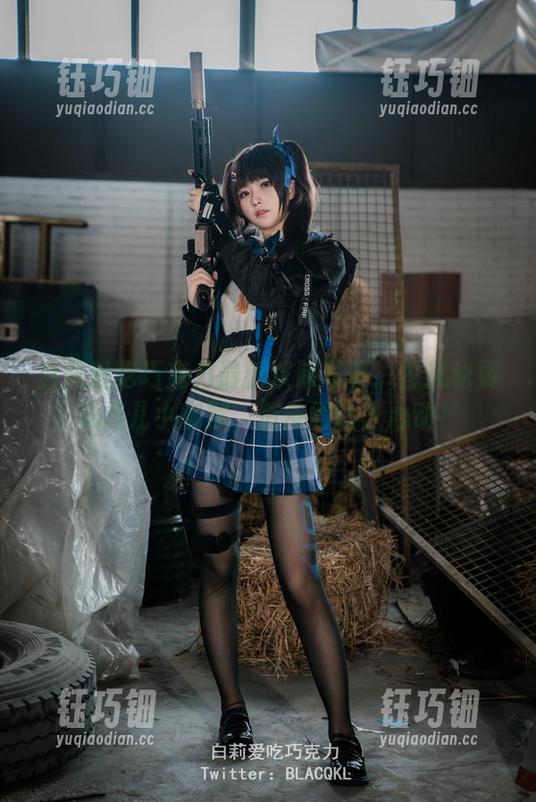 白莉爱吃巧克力 白莉爱吃巧克力最新汉服写真:古风也要玩点儿小幽默,俏皮得让人心动!