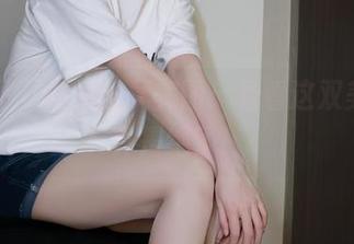 微密圈 – 白龙猫女美图:看看这双美脚,真是绝了!