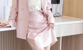 秀人网 – kelly凯莉的写真故事:护士与梦境的交织