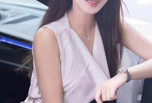 秀人网 – 徐莉芝Botty护士写真,图包里的那一抹神秘光线