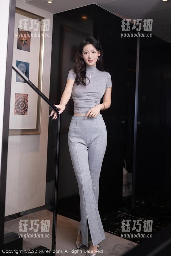 秀人网-想做你的猫 秀人网 - 看!想做你的猫的全套白裙作品,让人忍不住想靠近!