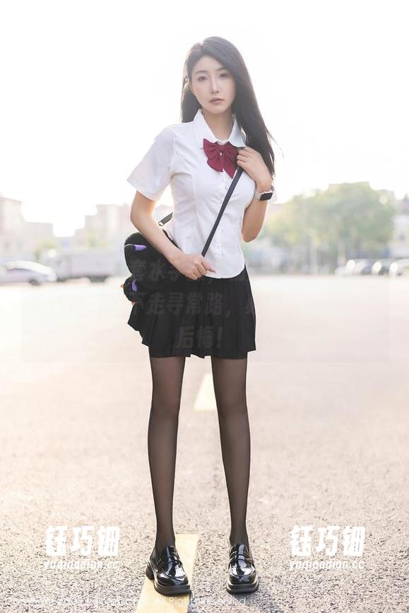 秀人网-杨晨晨Yome 秀人网 - 全套水手服,杨晨晨Yome的风格就是一种不走寻常路,必看图片保证不后悔!