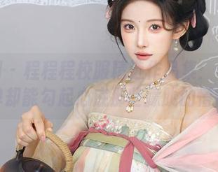秀人网 – 程程程校服精选作品集:看似简单却能勾起心底那些朦胧的懵懂
