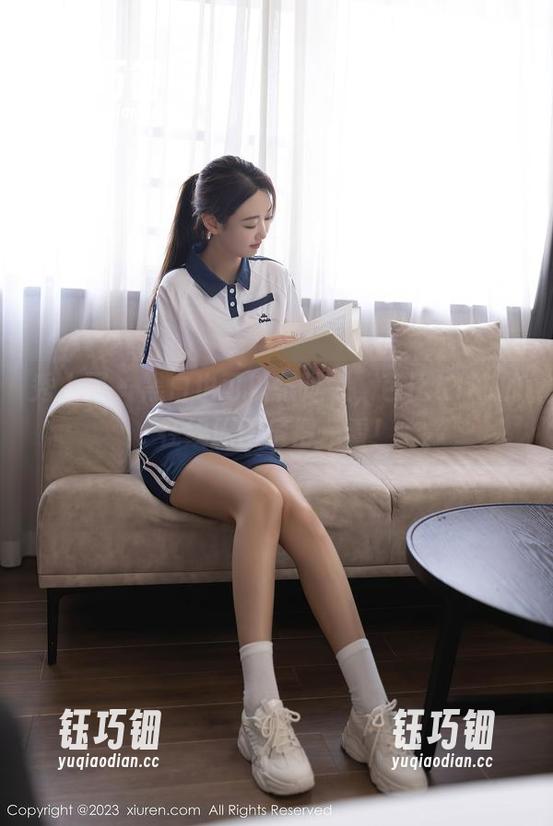 秀人网-芭比KIKI 秀人网 - 黑白也可以很迷人,芭比KIKI的在线原图值得一看!