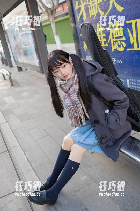 稚乖画册-赤西夜夜 稚乖画册 - 写真中的懵懂青春:赤西夜夜和麻衣学姐的不可思议照片!