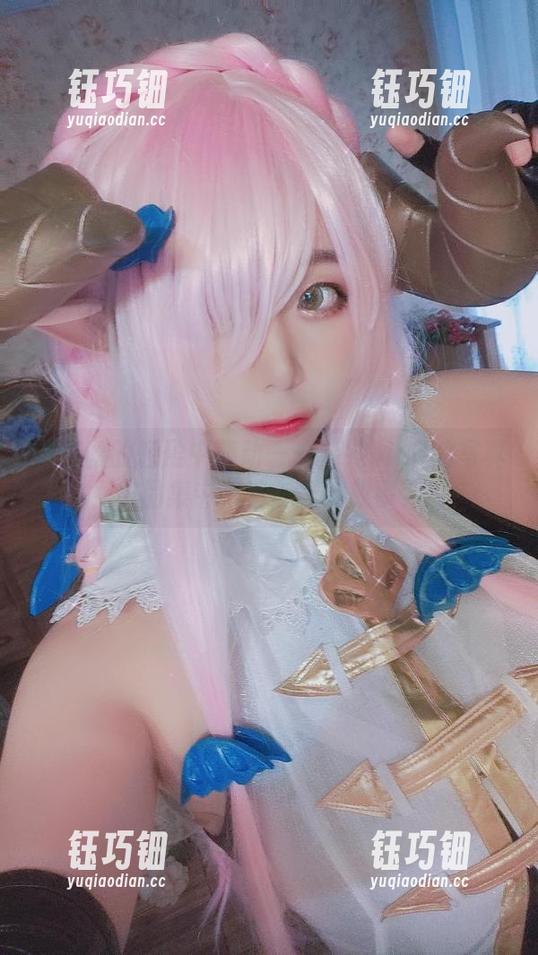 穆零Mu0 在蕾丝的轻盈中舞动——穆零Mu0的写真作品集中藏着怎样的故事?